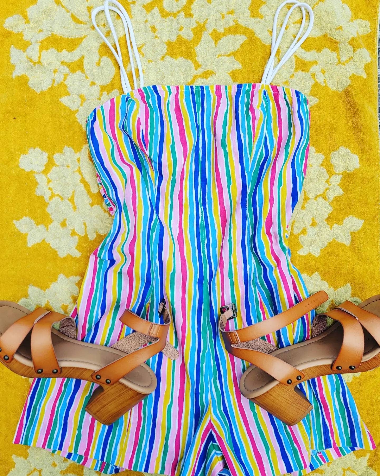 60s/70s Vintage Romper Jumpsuit! Rainbow. M/L.