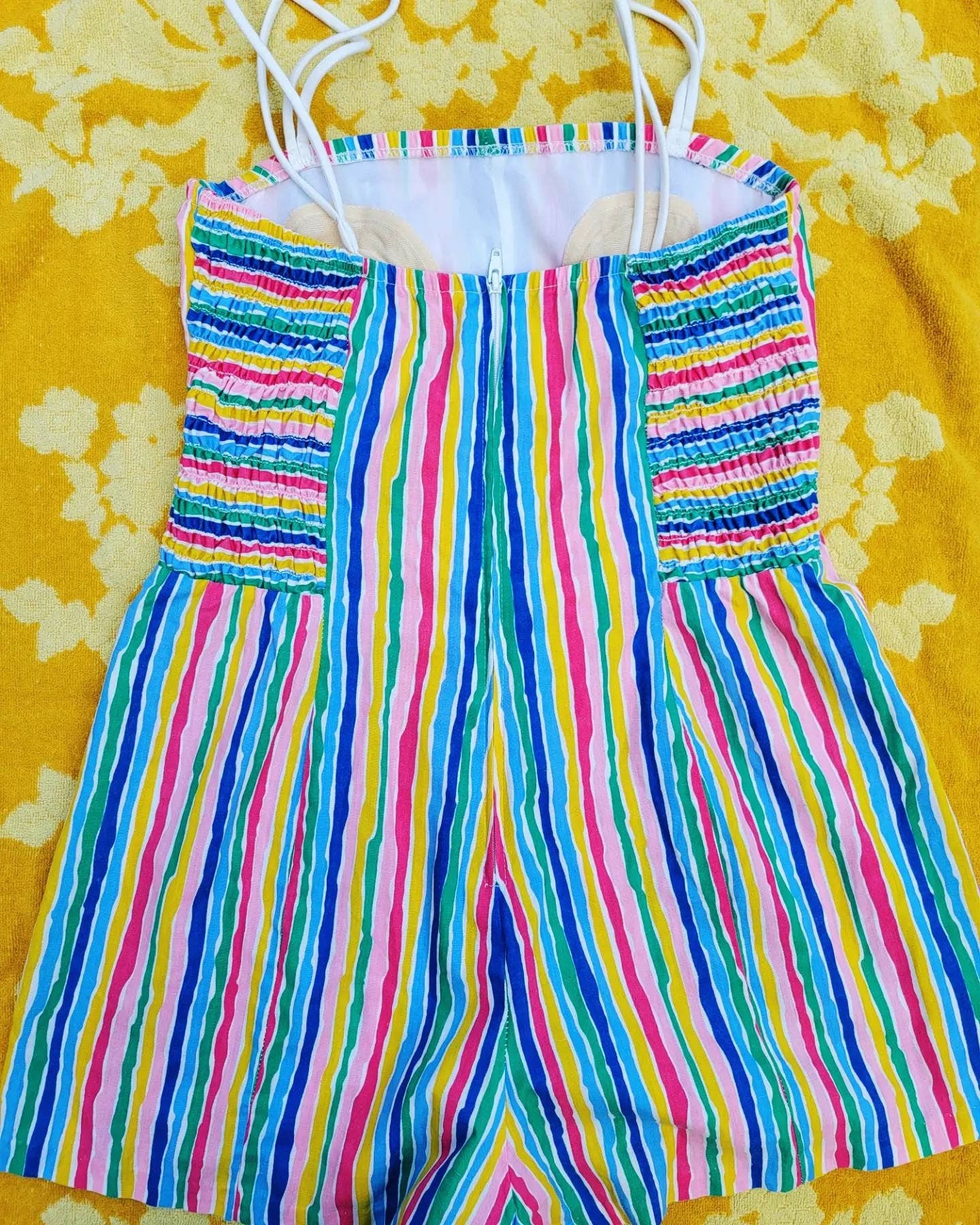 60s/70s Vintage Romper Jumpsuit! Rainbow. M/L.